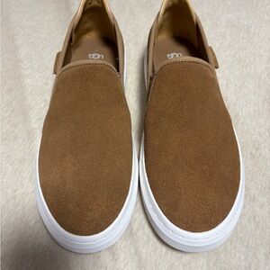 UGG Alameda Slip On - Chestnut